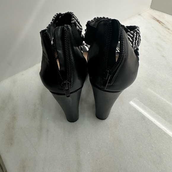 Black and white wedges size 9 - Picture 4 of 6
